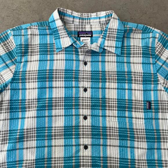 Patagonia Plaid Short Sleeve Shirt - Picture 2 of 4